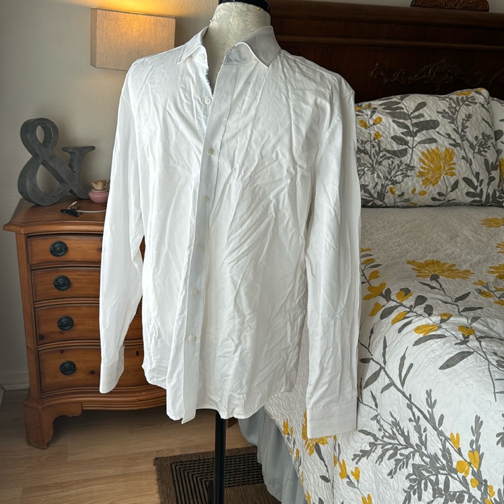 Robert Graham, modern American dress shirt, shirt size extra large.